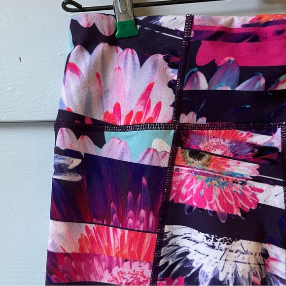 Betsey Johnson Leggings - Picture 5 of 7